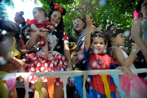 Identificação e cuidados com a saúde garantem carnaval tranquilo para crianças