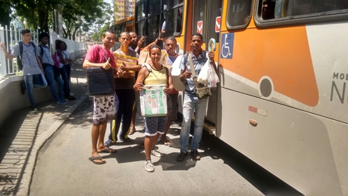 Manifestação de ambulantes pode barrar mais de 500 ônibus em Nova Iguaçu