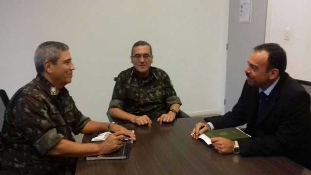 Comandante do Exército se reúne no Rio com cúpula da Segurança