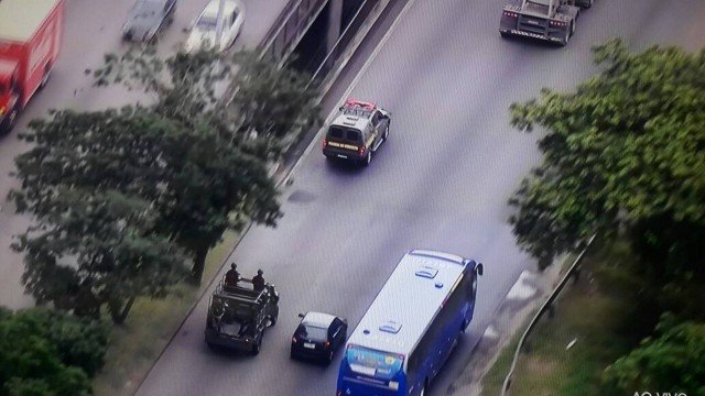 Forças de segurança fazem operação em rodovias do Rio e na Avenida Brasil