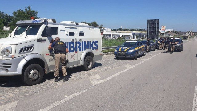 BR 101 tem tiroteio durante tentativa de roubo a carro-forte