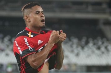 São Paulo pode ‘dar rasteira’ no Flamengo por Everton