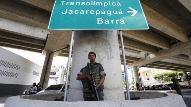 Sete carros roubados por dia no Rio só em fevereiro