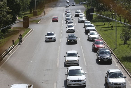 Senado aprova isenção de IPVA para carros com mais de 20 anos