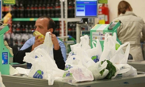 Alerj aprova lei que proíbe sacolas descartáveis nos supermercados
