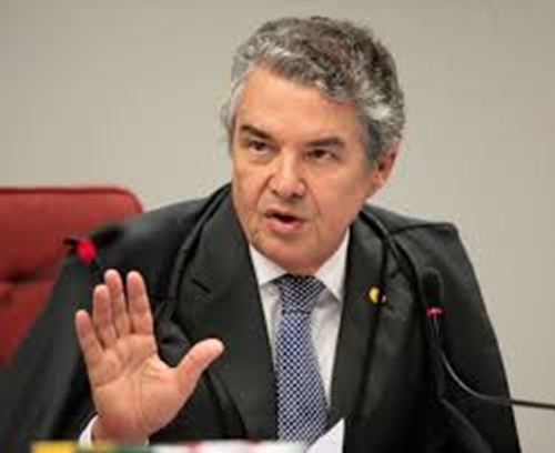 Marco Aurélio vota contra  bloqueio de R$ 7,3 milhões  de Aécio e sua irmã