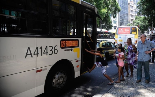 Fetranspor diz que greve de caminhoneiros afeta sistema de transporte público no Rio