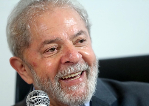 Tribunal devolve a Lula prerrogativas de ex-presidente da República