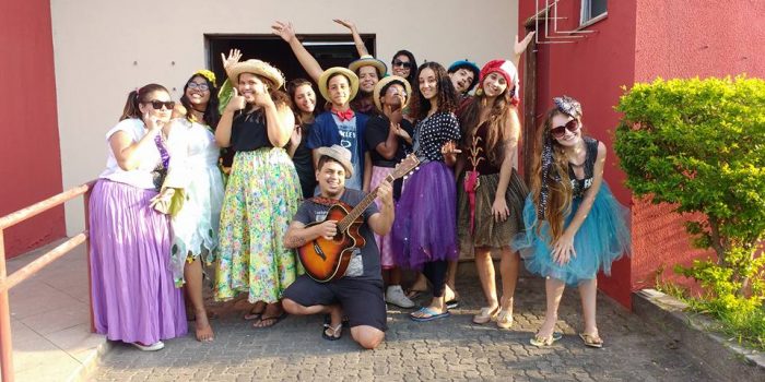 Alunos da Escola Livre  F.A.M.A fazem ocupação  cultural em Nova Iguaçu