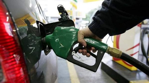 Petrobras anuncia queda de 0,89% no preço da gasolina nas refinarias