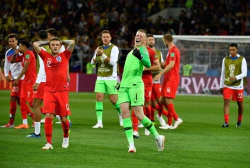 Inglaterra vence nos pênaltis e manda a Colômbia para casa