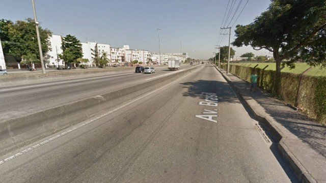 Homem é morto a tiros na Avenida Brasil, em Irajá