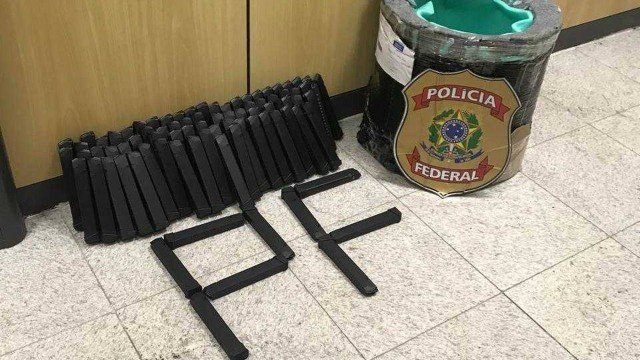 PF prende suspeitos que receberam carregadores de pistola pelos Correios