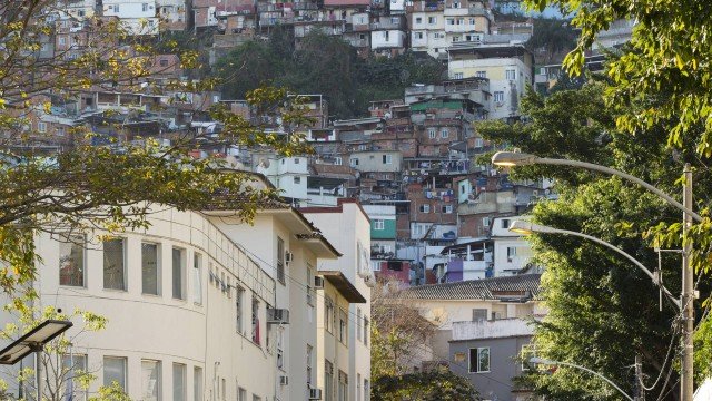 Moradores de Botafogo se assustam com tiroteio no Morro Dona Marta