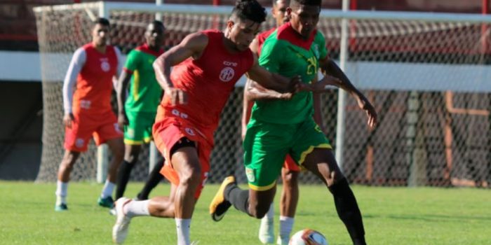 América sai vitorioso  contra seleção da Guiana