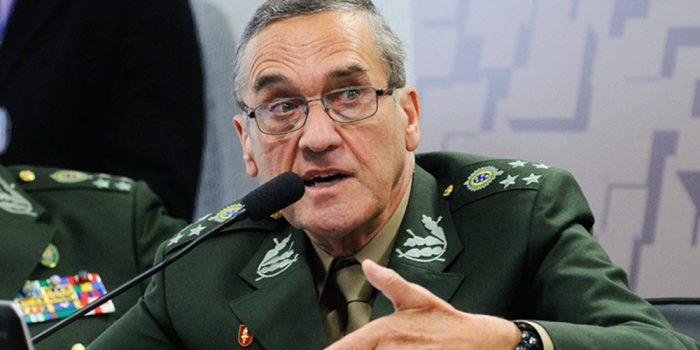 Comandante do Exército cobra  empenho do governo do Rio
