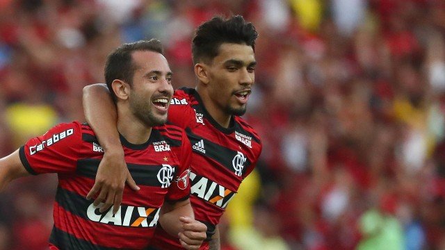 Éverton Ribeiro vê Flamengo com condições de conquistar a Tríplice Coroa