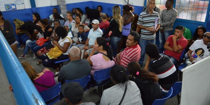 Vagas de emprego atraem 600 pessoas ao Sine de Queimados
