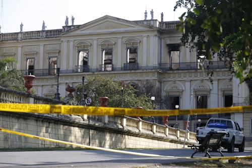 UFRJ quer que Unesco atue na  restauração do Museu Nacional