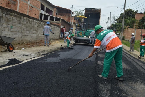 Queimados conclui obras de pavimentação em várias ruas
