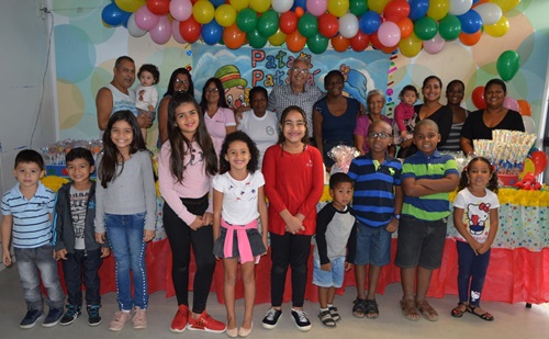 Comemorações pelo Dia das Crianças  iniciam com festa em  Queimados