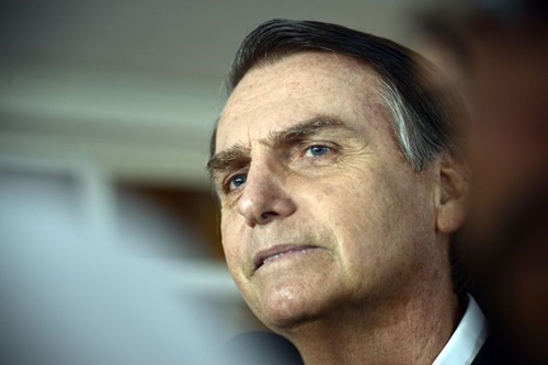 Bolsonaro envia carta a Celso  de Mello prestigiando o STF