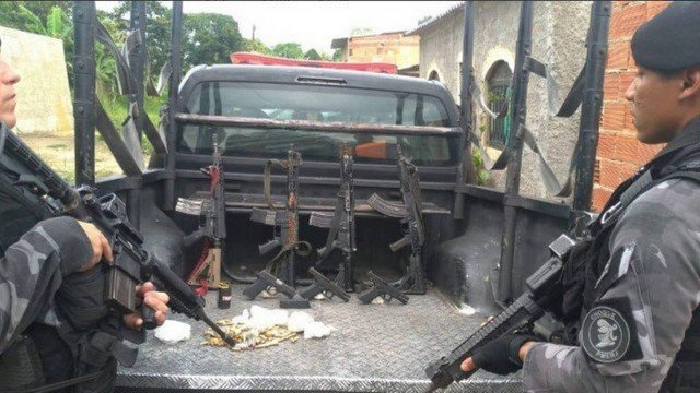 PM faz ação em favela de Santa Cruz um dia depois da guerra entre traficantes e milicianos