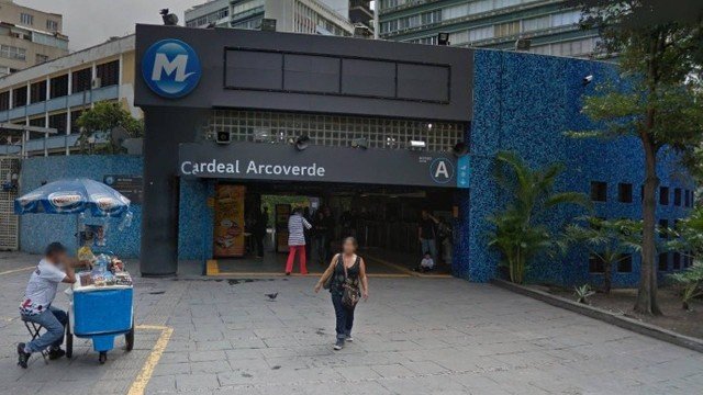 Briga na estação Arcoverde do metrô termina com agressor preso e jovem atropelado por trem