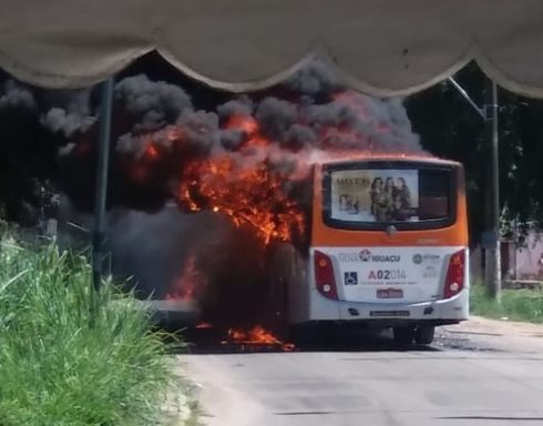 Mais de 70 ônibus queimados  pela bandidagem na Baixada