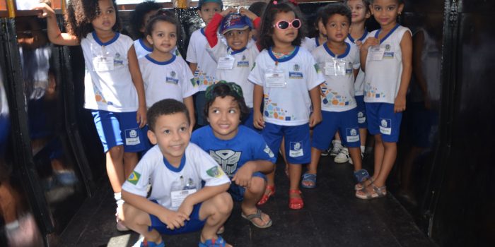 Alunos da Creche Tiago Prado Santos visitam Pão de Açúcar