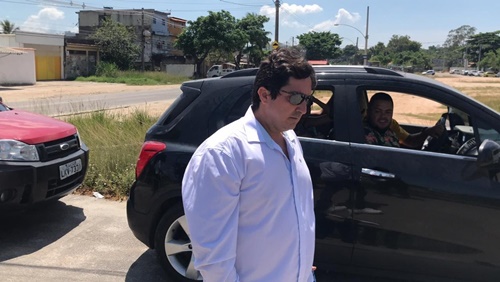Filho de presidente da Câmara do Rio se entrega à polícia