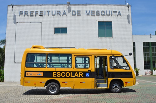 Mesquita recebe novo ônibus  para o transporte escolar