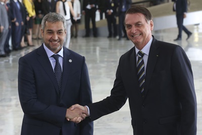 Presidente do Paraguai é recebido  por Bolsonaro no Palácio em Brasília