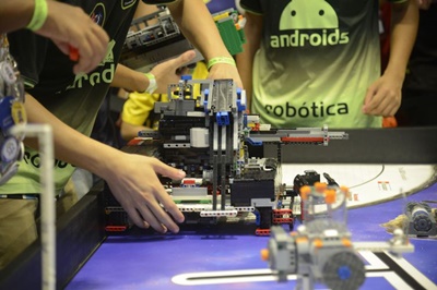 Competição de robótica atrai cerca  de 1,2 mil alunos do país ao Rio