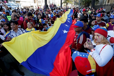 Rússia diz que militares ficam na Venezuela o tempo necessário