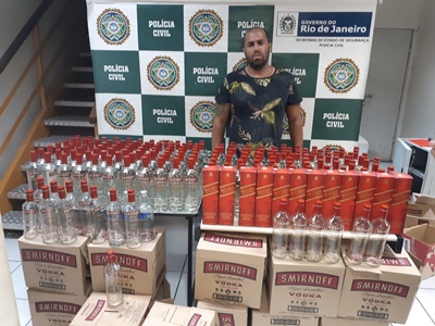 Falsificava bebida alcoólica em vendia em Nova Iguaçu
