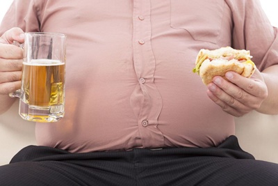 Mais da metade dos brasileiros está acima do peso a caminho da obesidade