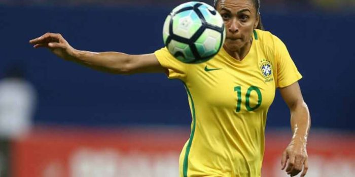 Jornalista, sobre desvalorização do futebol feminino: ‘Não é justo a Marta ganhar igual ao Pará’
