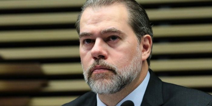 MPRJ entra no STF contra liminar de Toffoli que beneficia Flávio Bolsonaro