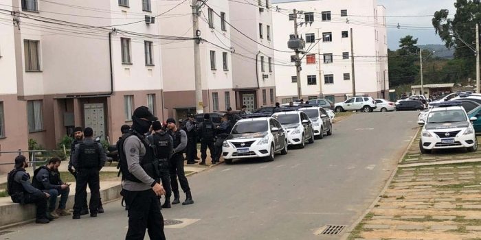Polícia encontra cemitério clandestino da milícia de Queimados