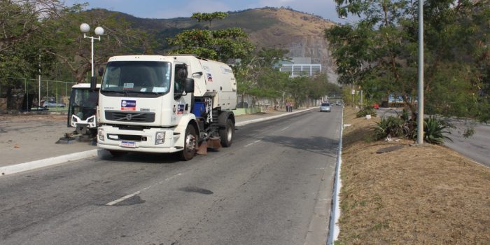 Nova Iguaçu ganha reforço na limpeza das ruas