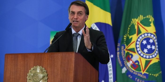 Bolsonaro diz que acha ‘difícil’ aumentar valor do saque do FGTS