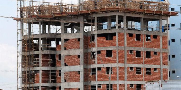 Inflação da construção civil recua para 0,34% em agosto, diz FGV
