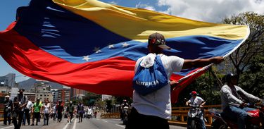 Ministro da Defesa nega possível golpe de Estado na Venezuela