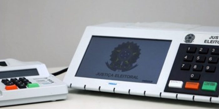 TRE-RJ faz mutirão para cadastramento biométrico de eleitores
