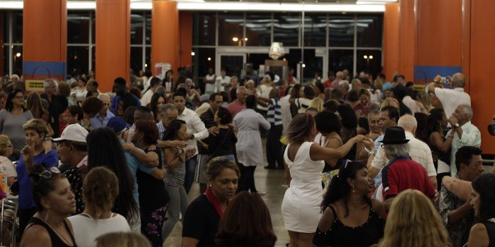 Via Brasil Shopping promove Baile Dançante gratuito na próxima terça-feira