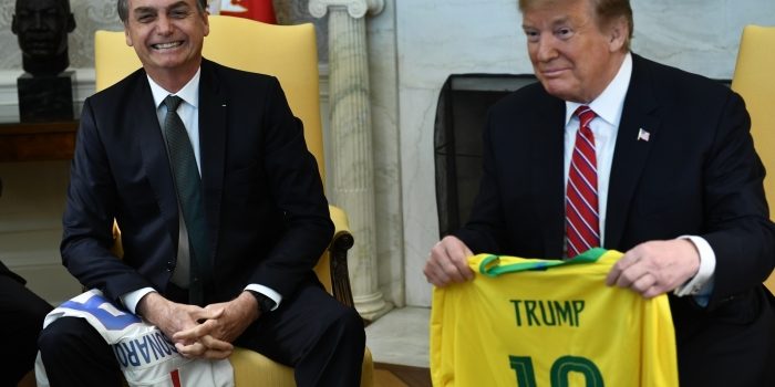 Bolsonaro diz ‘I love you’ para Trump, que desdenha: ‘Bom te ver de novo’