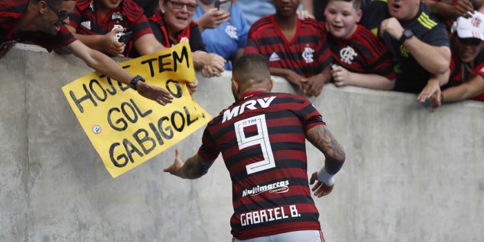 Fora o baile: no duelo dos mais ricos, Flamengo sobra e vence Palmeiras por 3 a 0