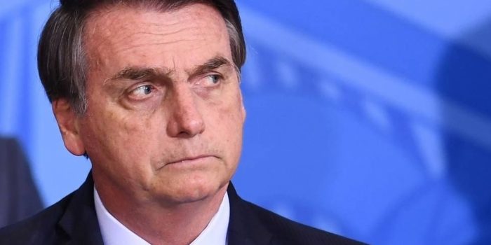 Bolsonaro pede afastamento de Moraes de inquérito sobre golpe