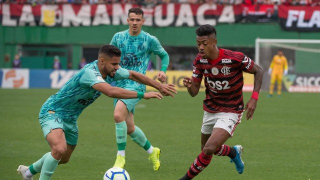Cada vez mais líder, Flamengo se fecha para superar ‘cansaço normal’ e desfalques